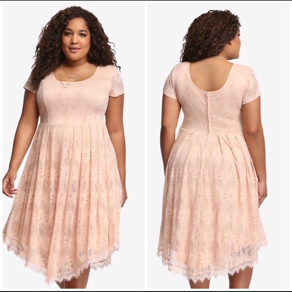 NWT Torrid floral lace dress- 22